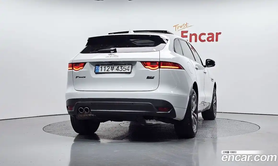 Jaguar F-Pace 2017 2.0 гидро в Москве № 335827, фото 4