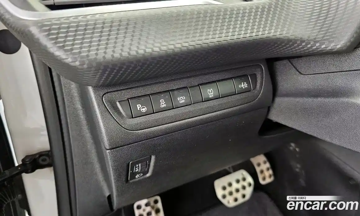 Peugeot 2008 2015 1.6 гидро в Москве № 336236, фото 17