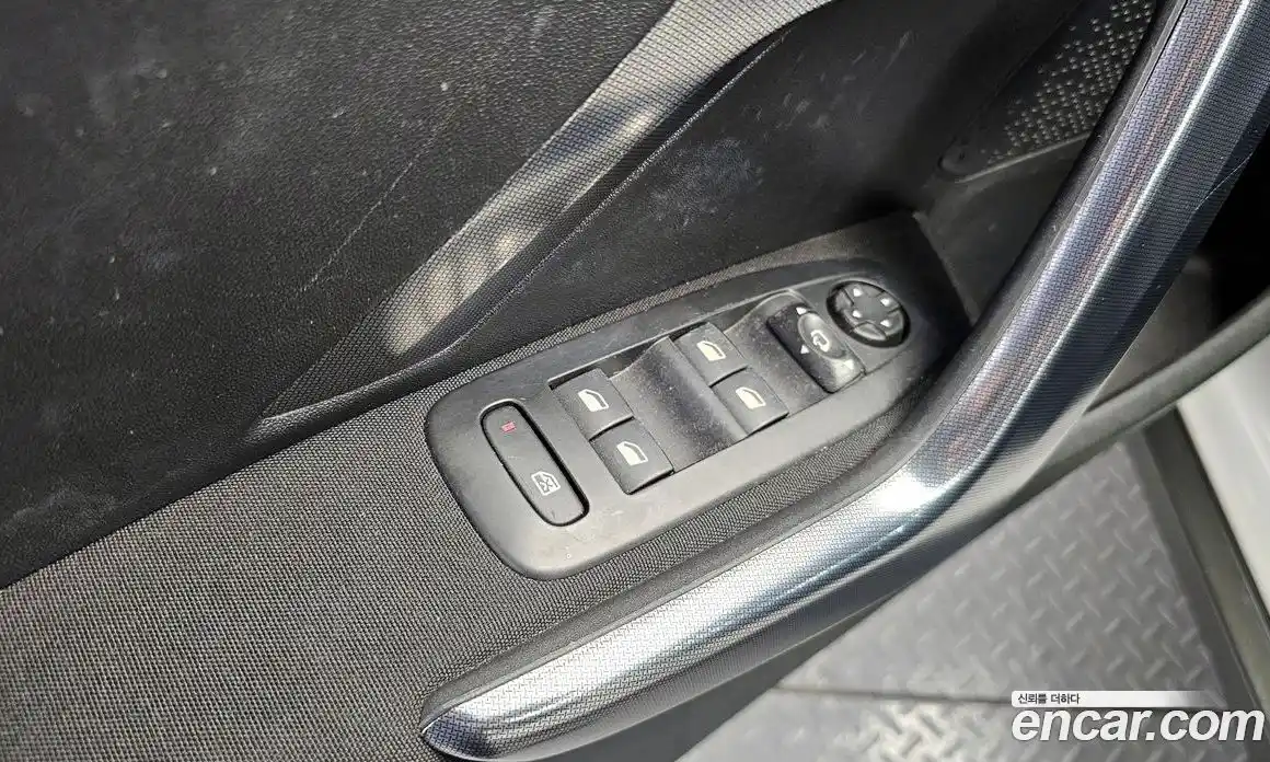 Peugeot 2008 2015 1.6 гидро в Москве № 336236, фото 18