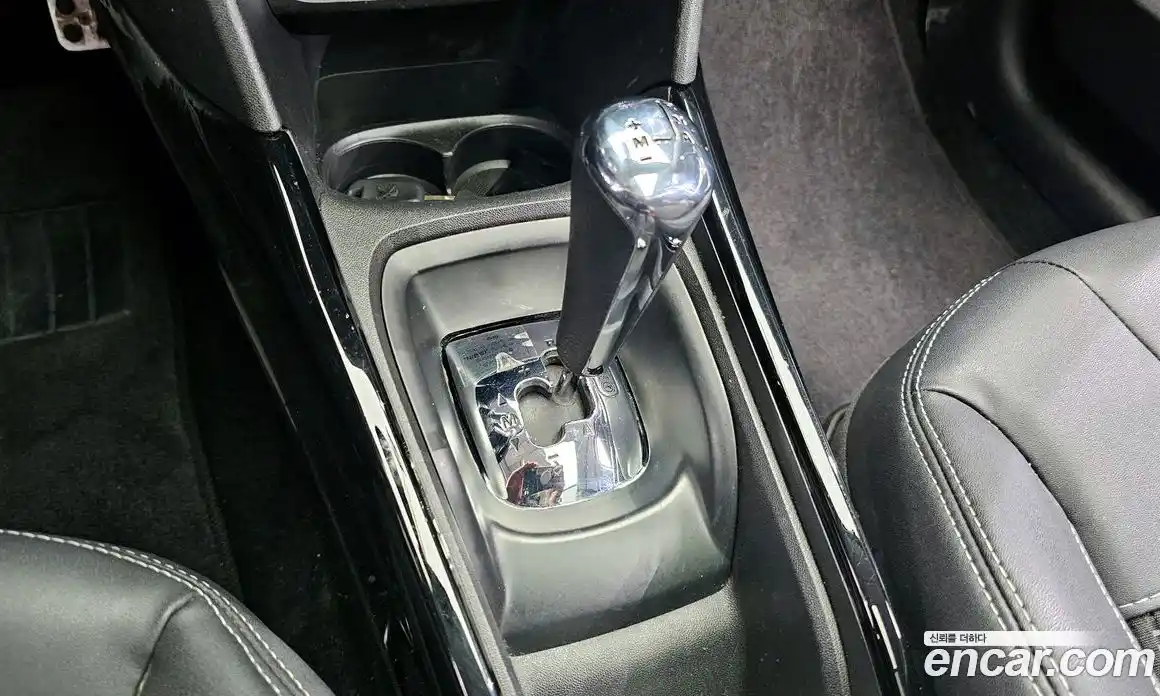 Peugeot 2008 2015 1.6 гидро в Москве № 336236, фото 9