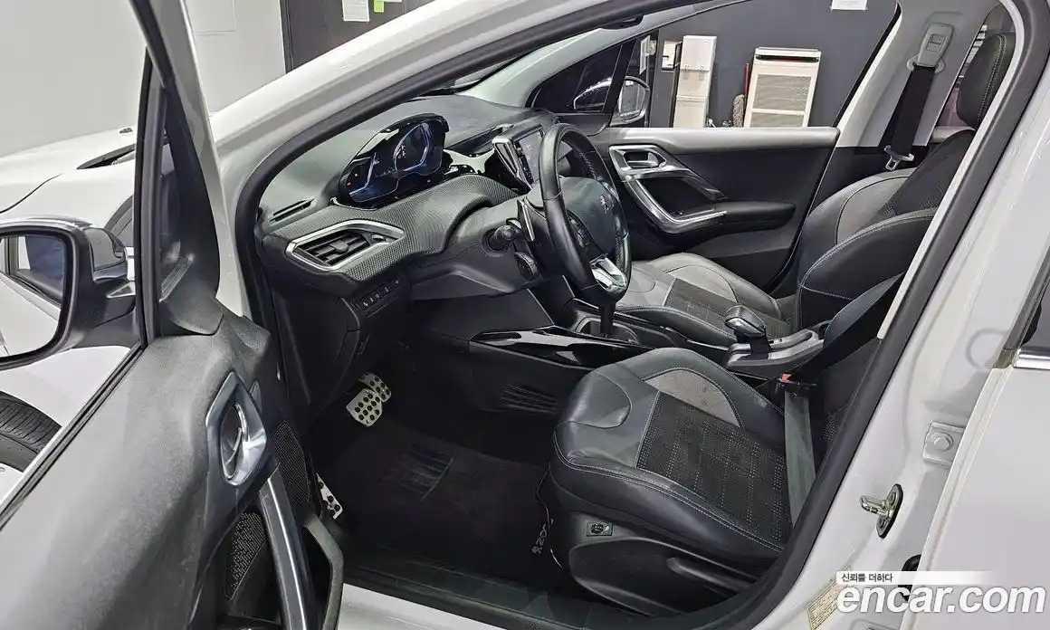 Peugeot 2008 2015 1.6 гидро в Москве № 336236, фото 10