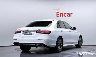 Mercedes-Benz E-Class 2023 2.0 гидро, миниатюра 2
