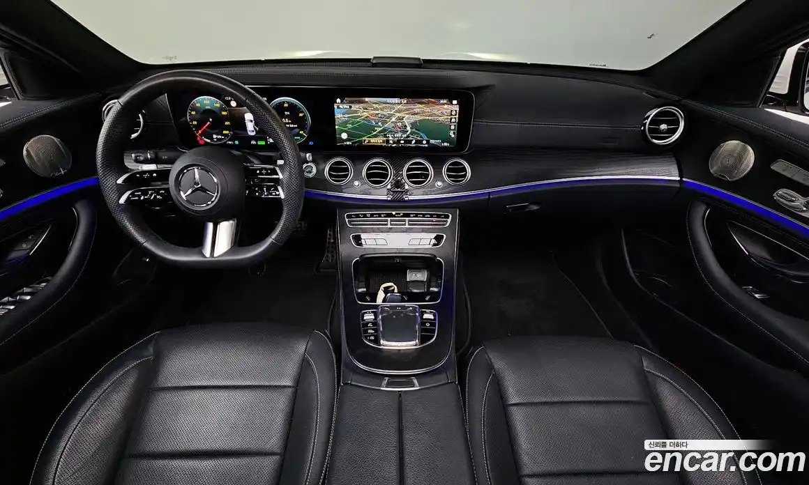 Mercedes-Benz E-Class 2023 2.0 гидро, фото 7