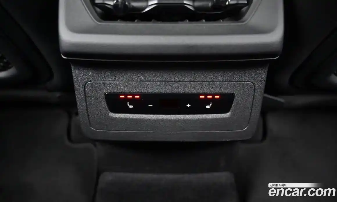 Audi Q6 e-tron 2025 1.0 гидро в Москве № 343908, фото 16