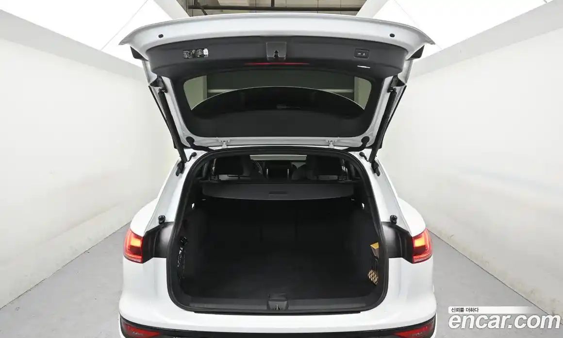 Audi Q6 e-tron 2025 1.0 гидро в Москве № 343908, фото 20