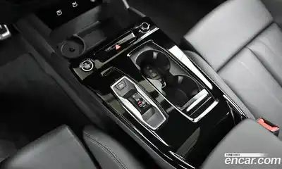 Audi Q6 e-tron 2025 1.0 гидро в Москве № 343908, миниатюра 9