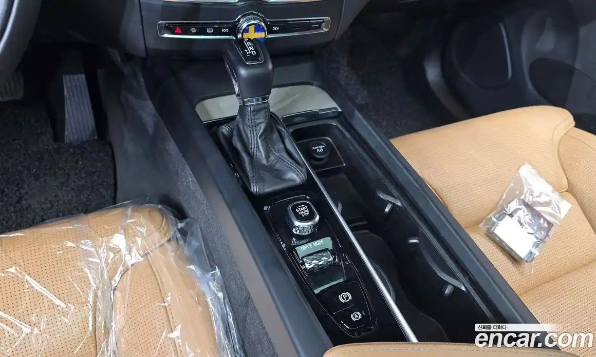 Volvo XC60 2017 2.0 гидро в Москве № 344237, фото 9