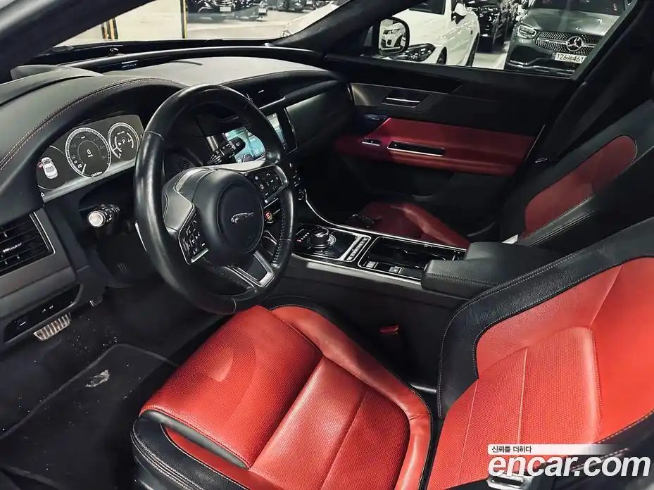Jaguar XF 2020 2.0 гидро в Москве № 386451, фото 10