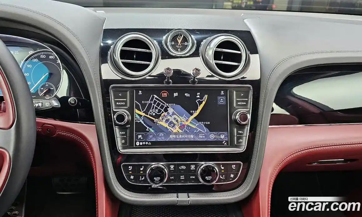 Bentley Bentayga 2020 4.0 гидро в Москве № 387174, фото 14