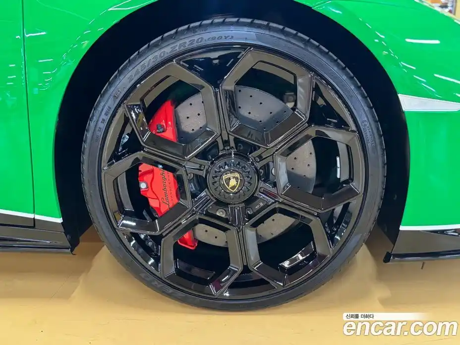 Lamborghini Huracan 2023 5.2 гидро в Москве № 406299, фото 5