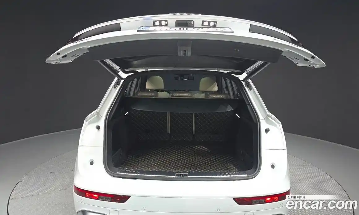 Audi Q5 2023 2.0 гидро в Москве № 468620, фото 20
