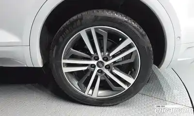 Audi Q5 2023 2.0 гидро в Москве № 468620, миниатюра 5