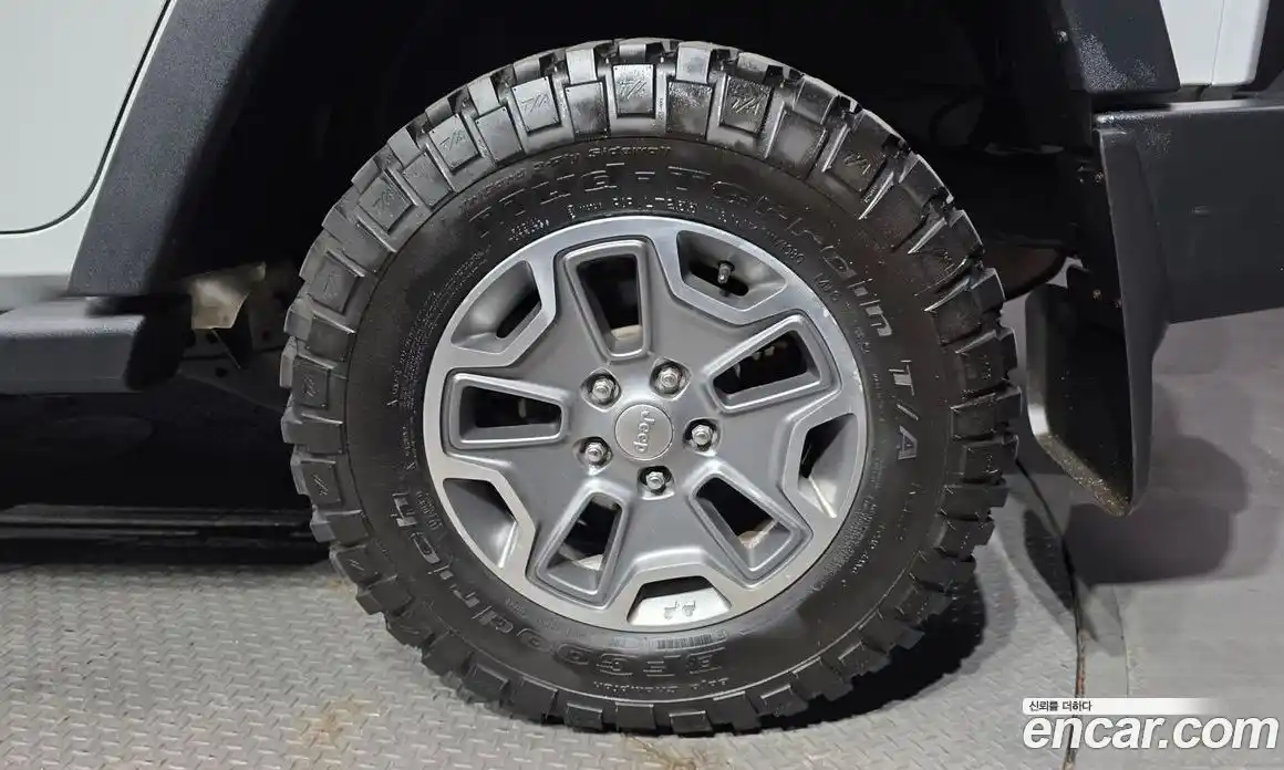 Jeep Wrangler 2014 2.8 гидро в Москве № 472859, фото 5