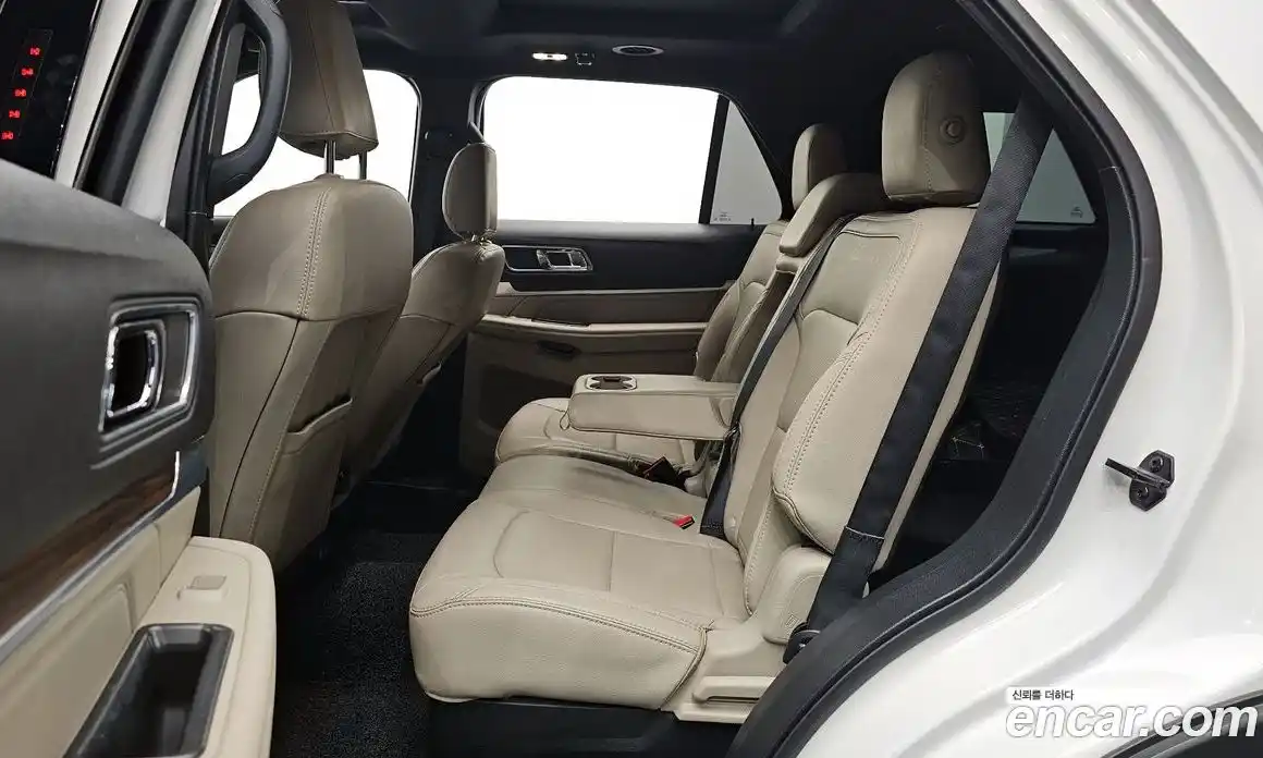 Ford Explorer 2019 2.3 гидро в Москве № 473478, фото 12