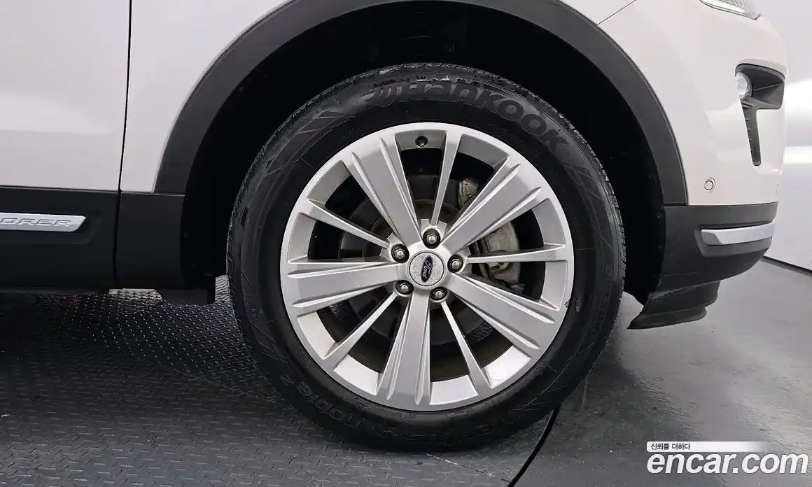 Ford Explorer 2019 2.3 гидро в Москве № 473478, фото 5