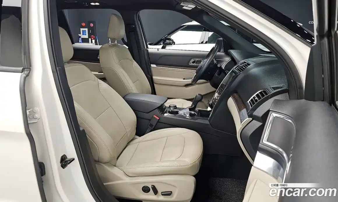 Ford Explorer 2019 2.3 гидро в Москве № 473478, фото 10