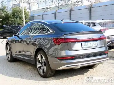 Audi e-tron 2021 гидро в Москве № 497347, миниатюра 3