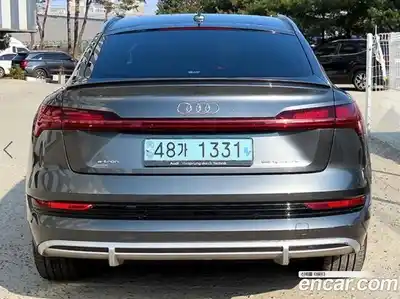 Audi e-tron 2021 гидро в Москве № 497347, миниатюра 4