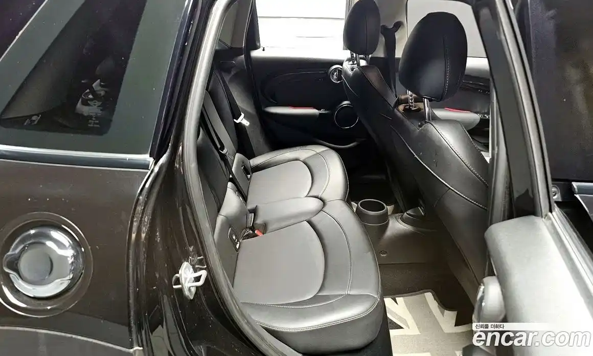 Mini Cooper 2017 2.0 гидро в Москве № 499137, фото 11