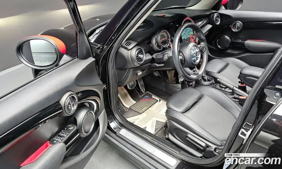 Mini Cooper 2017 2.0 гидро в Москве № 499137, фото 12