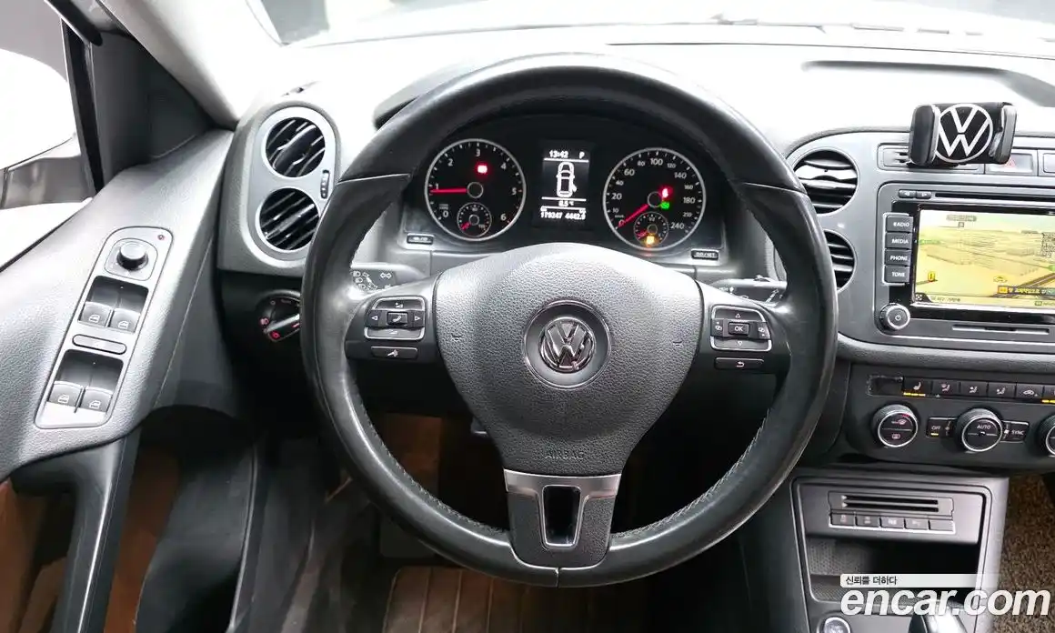 Volkswagen Tiguan 2016 2.0 гидро в Москве № 533470, фото 13