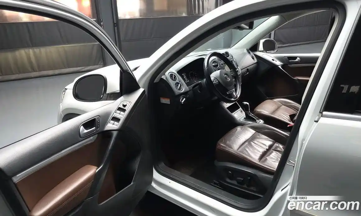 Volkswagen Tiguan 2016 2.0 гидро в Москве № 533470, фото 10
