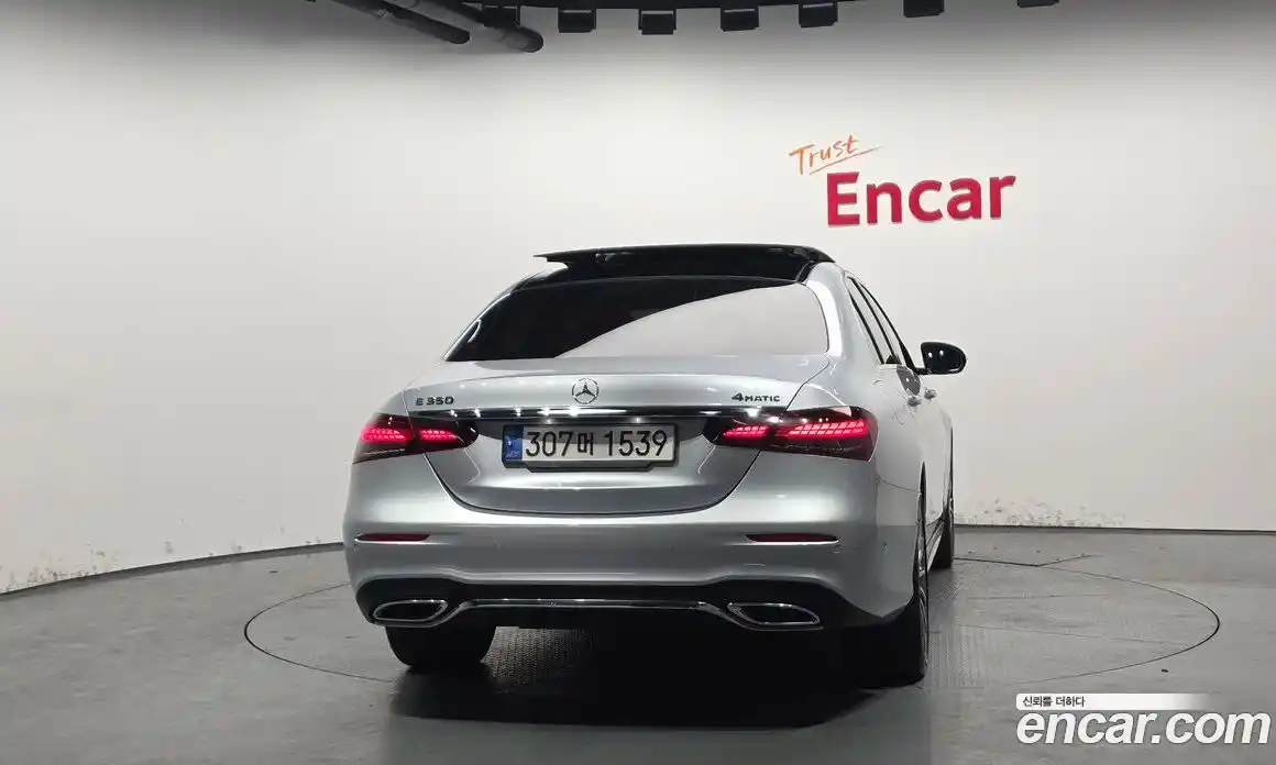 Mercedes-Benz E-Class 2022 2.0 гидро, фото 4