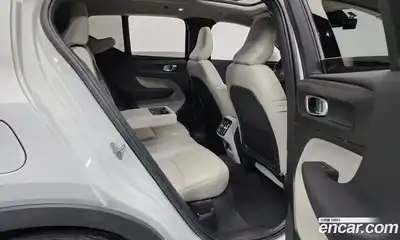 Volvo XC40 2023 2.0 гидро в Москве № 544984, миниатюра 12