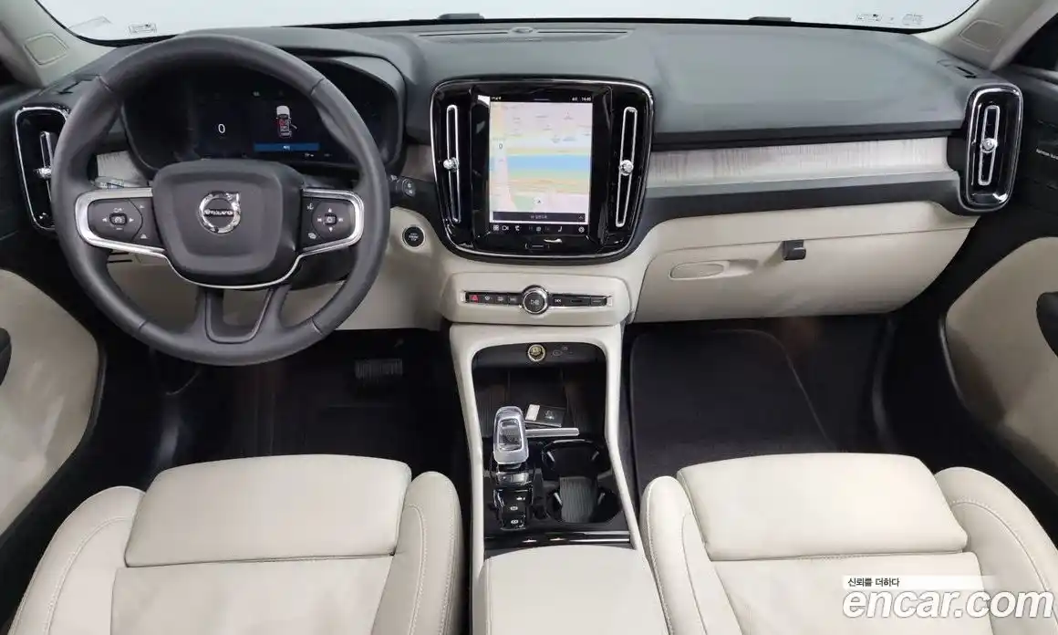 Volvo XC40 2023 2.0 гидро в Москве № 544984, фото 7