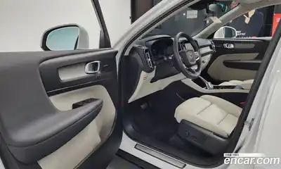 Volvo XC40 2023 2.0 гидро в Москве № 544984, миниатюра 10