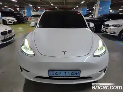 Tesla Model Y, 2024