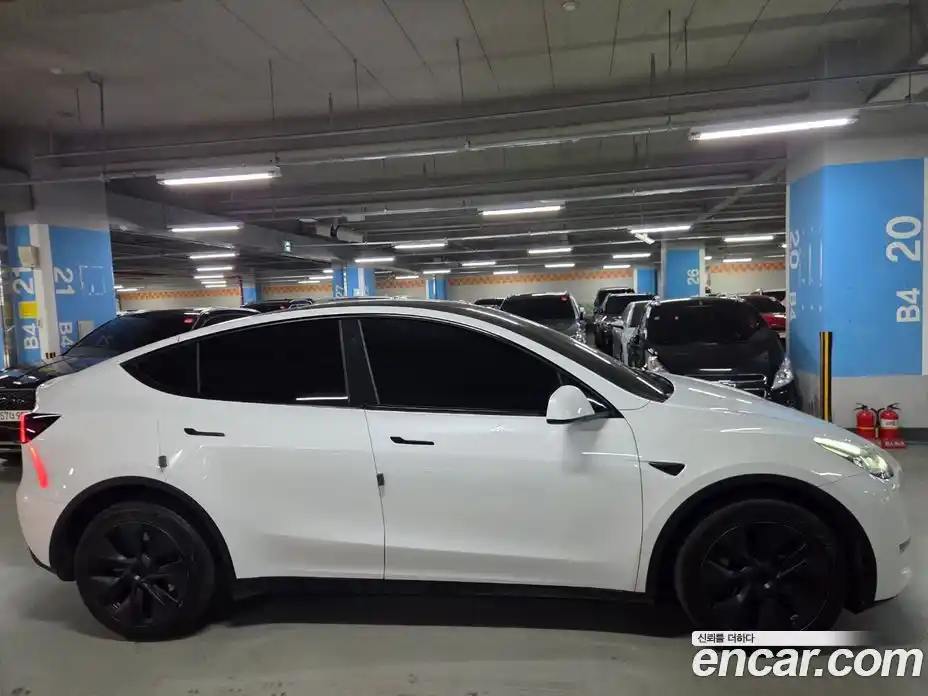 Tesla Model Y 2024 0.1 гидро в Москве № 546984, фото 4