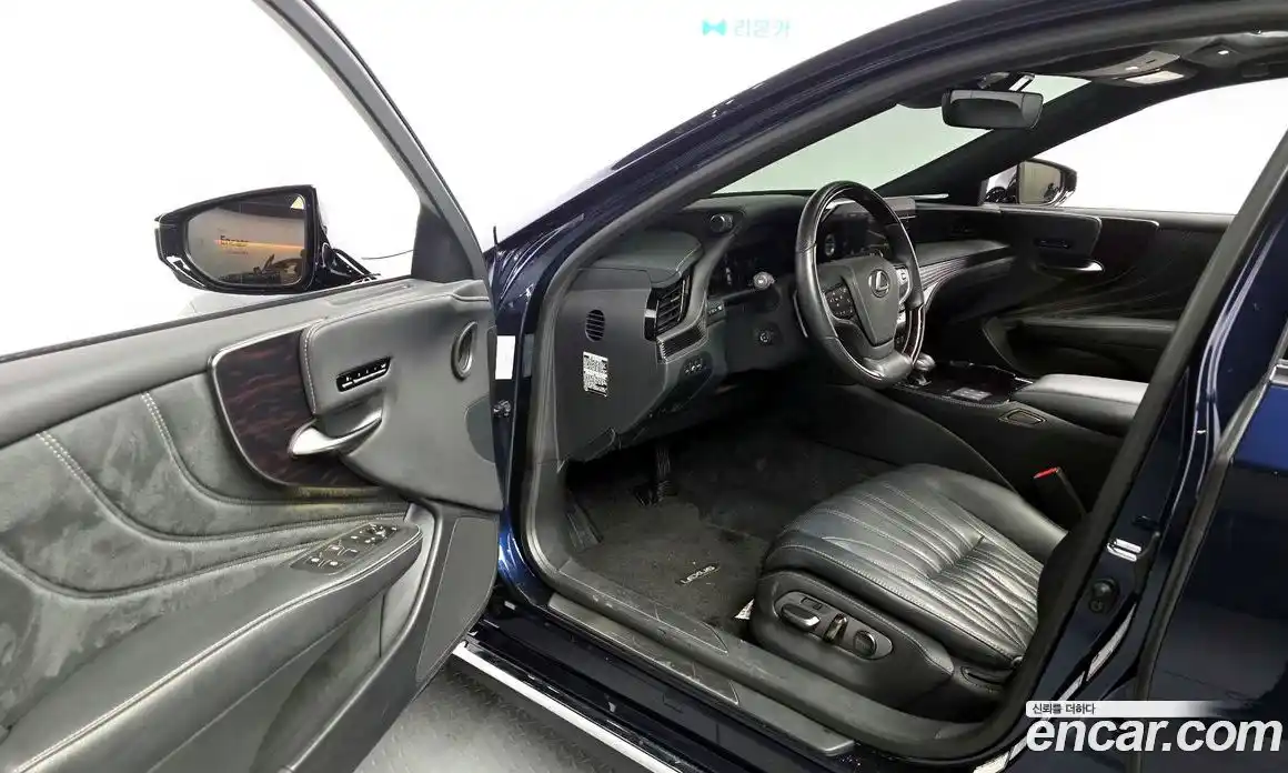 Lexus LS 2024 3.5 гидро в Москве № 595550, фото 10
