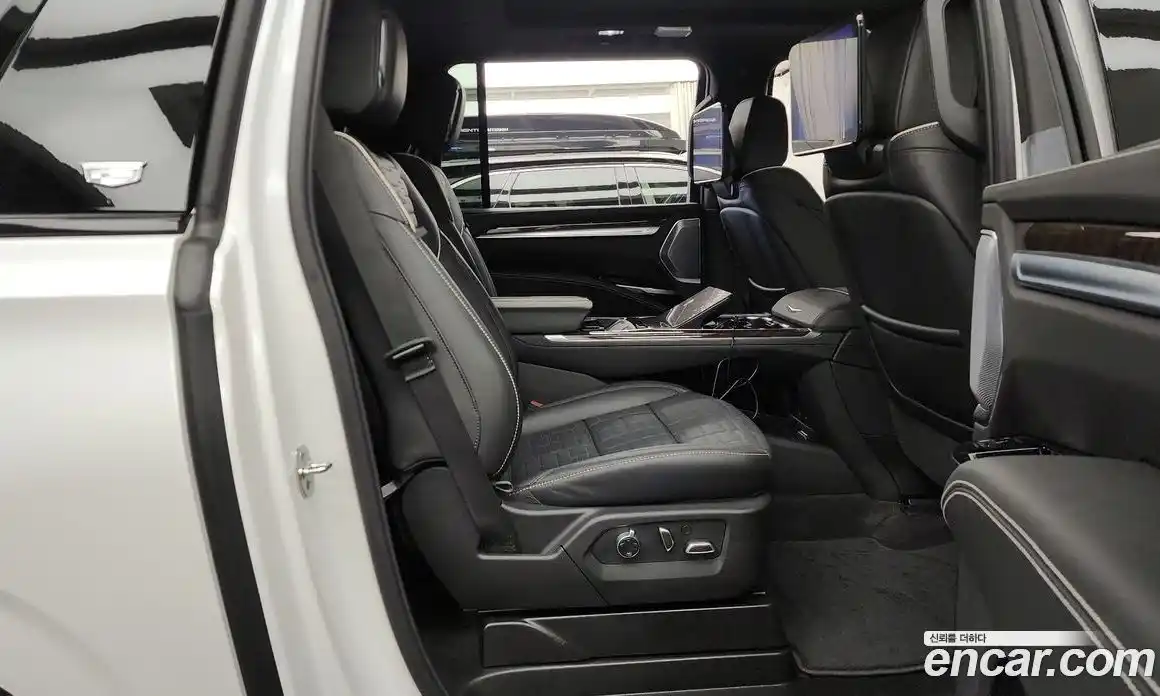 Cadillac Escalade 2025 6.2 гидро в Москве № 611542, фото 12