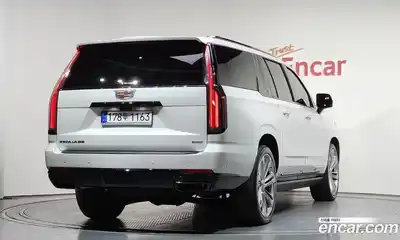 Cadillac Escalade 2025 6.2 гидро в Москве № 611542, миниатюра 2