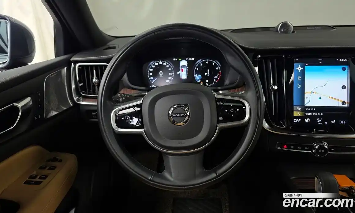 Volvo V60 2022 2.0 гидро в Москве № 724096, фото 13