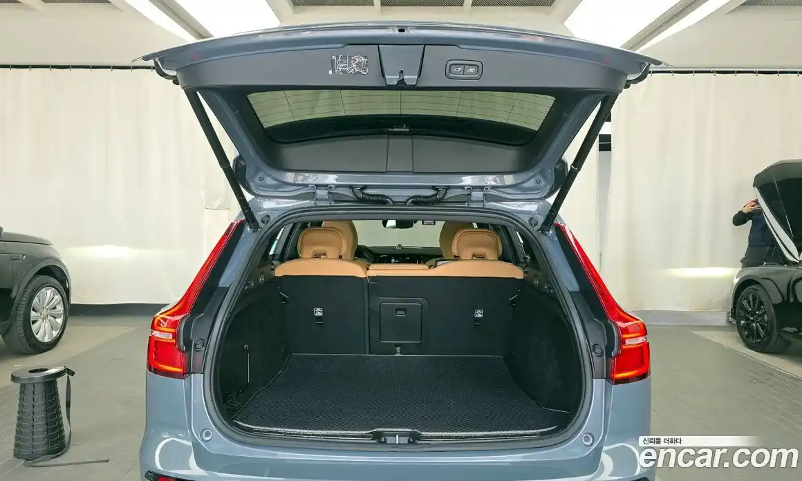 Volvo V60 2022 2.0 гидро в Москве № 724096, фото 20