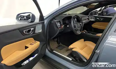 Volvo V60 2022 2.0 гидро в Москве № 724096, миниатюра 10