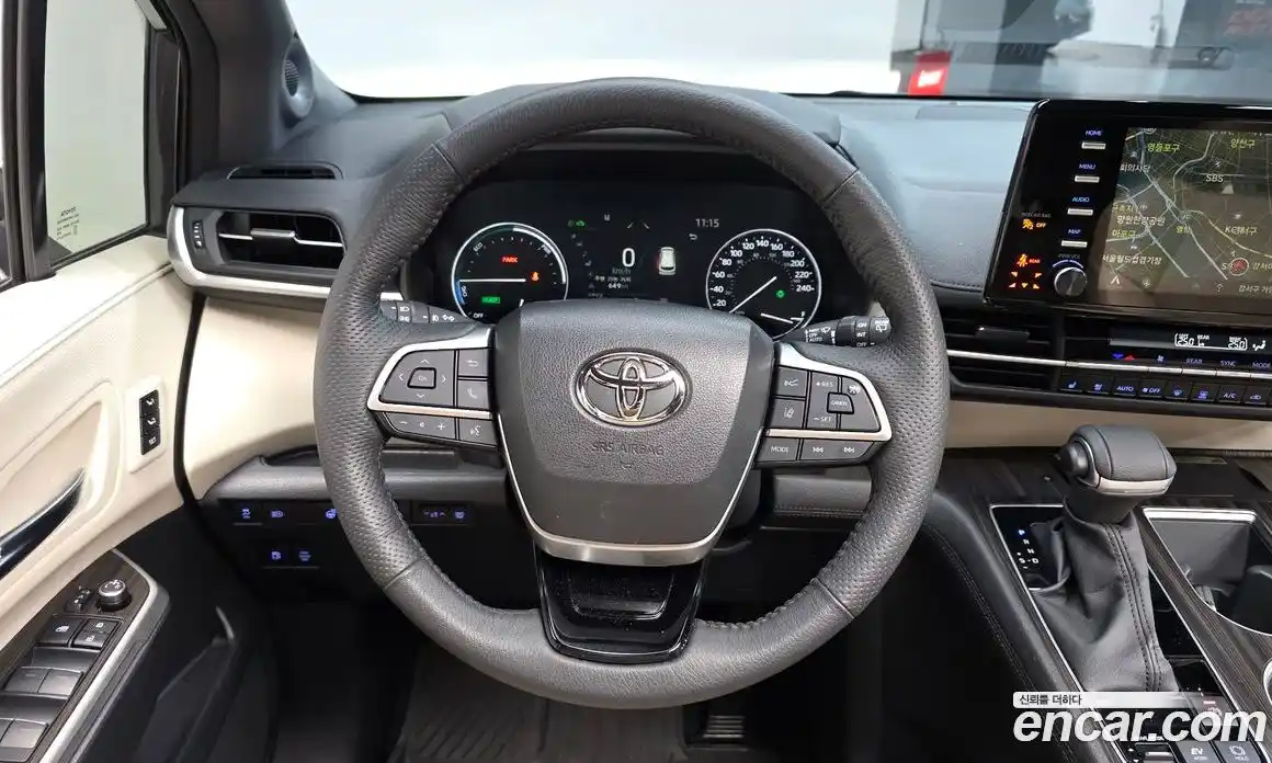 Toyota Sienna 2023 2.5 гидро в Москве № 750252, фото 12