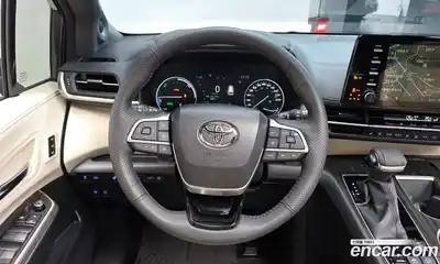Toyota Sienna 2023 2.5 гидро в Москве № 750252, миниатюра 12