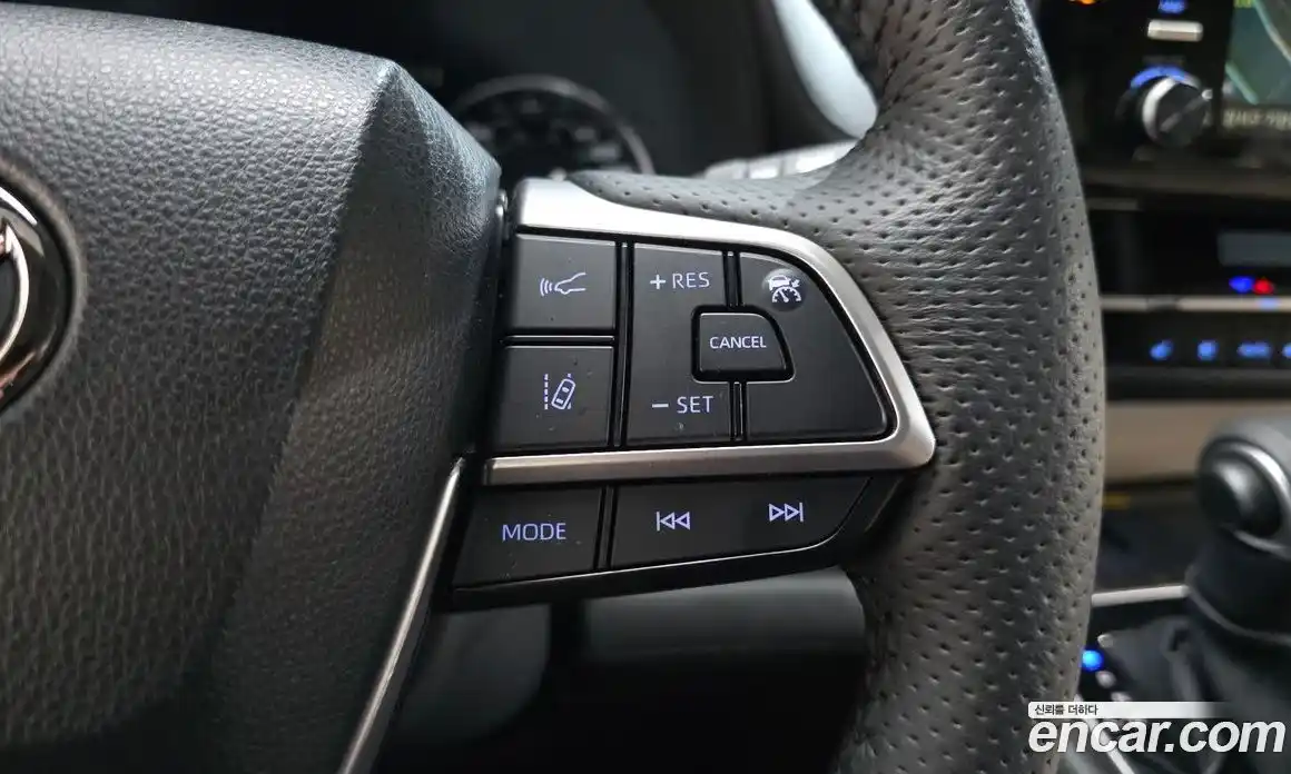 Toyota Sienna 2023 2.5 гидро в Москве № 750252, фото 16