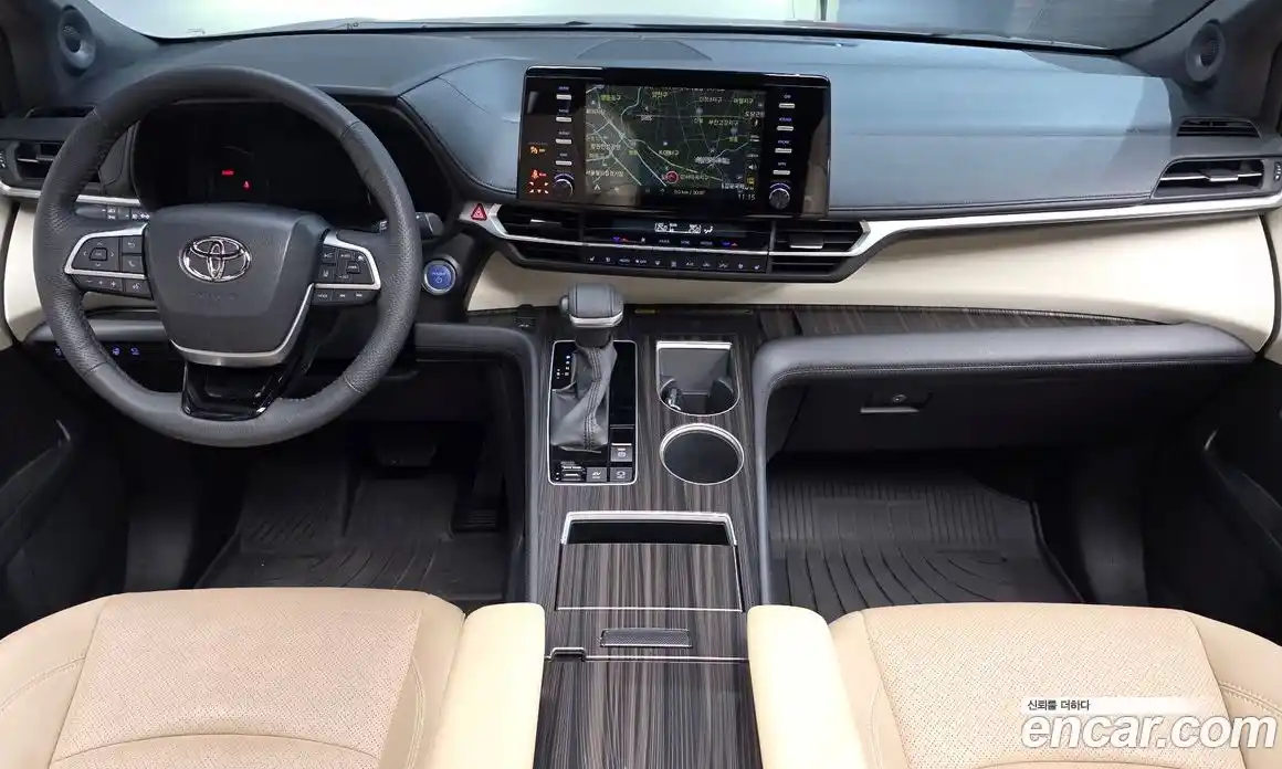 Toyota Sienna 2023 2.5 гидро в Москве № 750252, фото 6