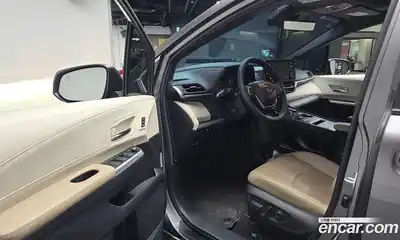 Toyota Sienna 2023 2.5 гидро в Москве № 750252, миниатюра 10