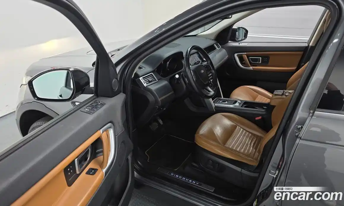 Land Rover Discovery Sport 2017 2.0 гидро в Москве № 895051, фото 11