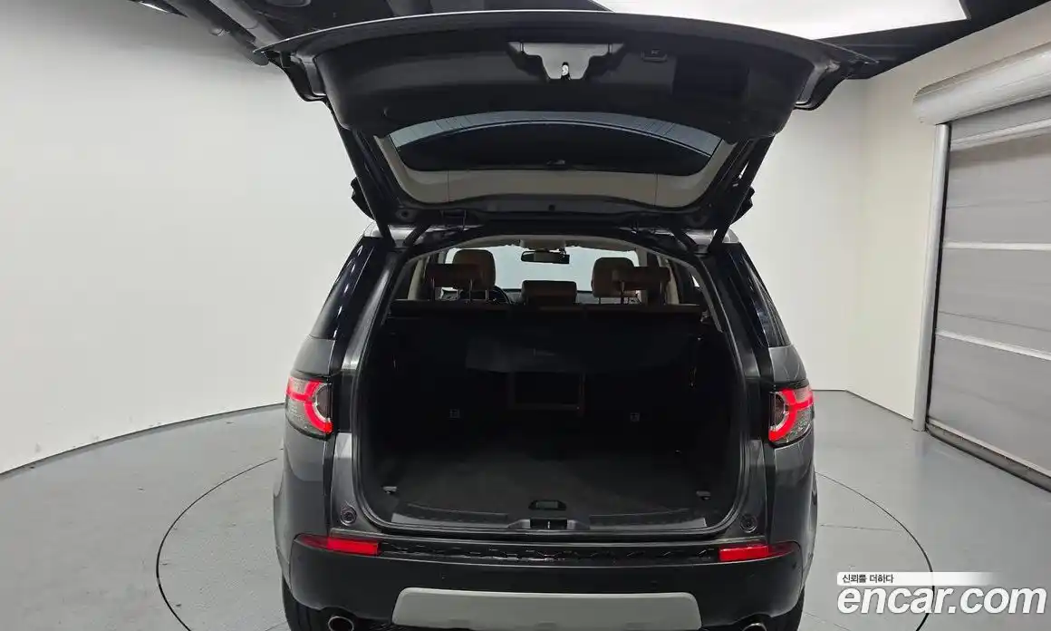 Land Rover Discovery Sport 2017 2.0 гидро в Москве № 895051, фото 20