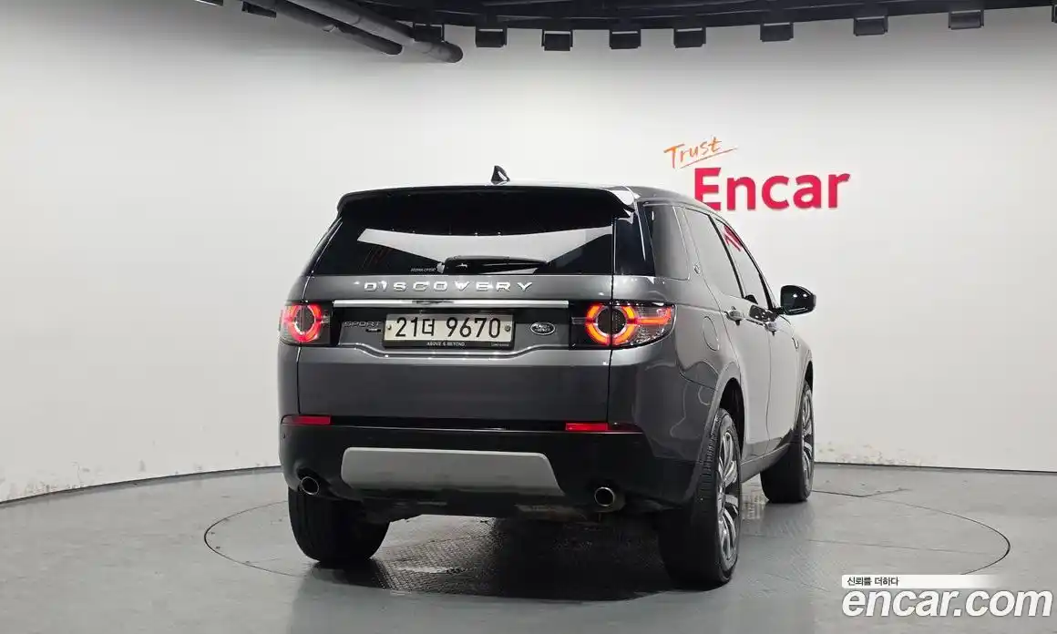 Land Rover Discovery Sport 2017 2.0 гидро в Москве № 895051, фото 4