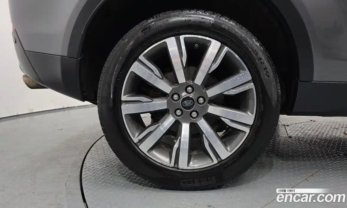 Land Rover Discovery Sport 2017 2.0 гидро в Москве № 895051, фото 5