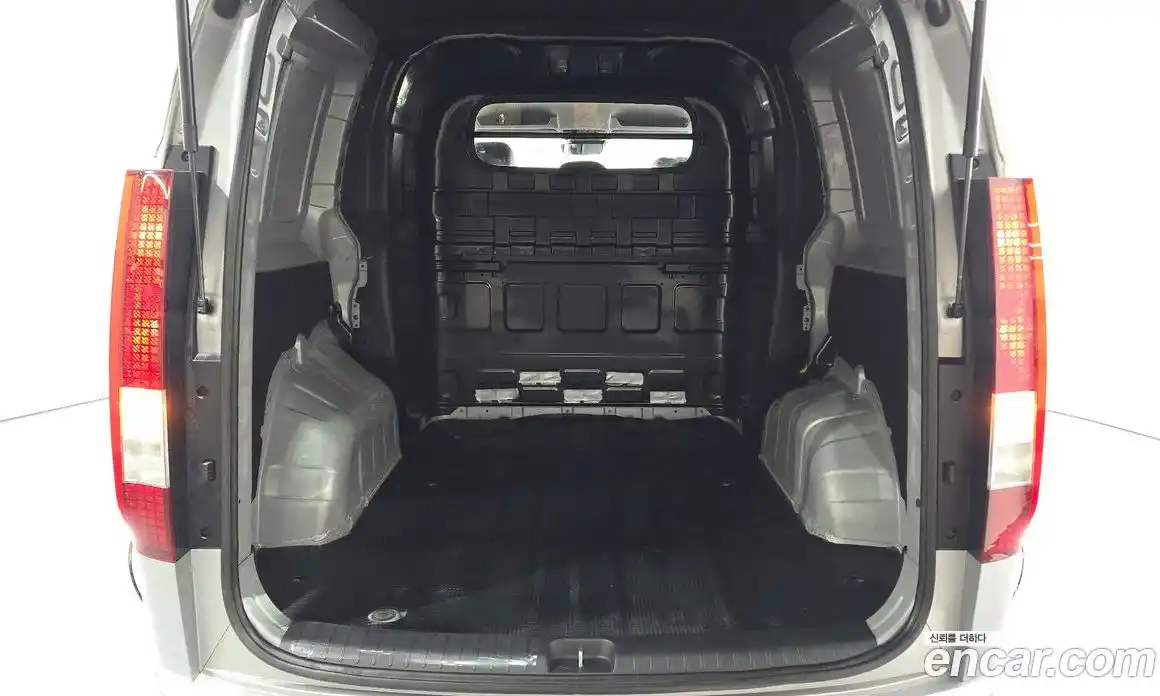 Hyundai Staria 2023 2.2 Автомат в Москве № 971919, фото 20