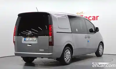 Hyundai Staria 2023 2.2 Автомат в Москве № 971919, миниатюра 2