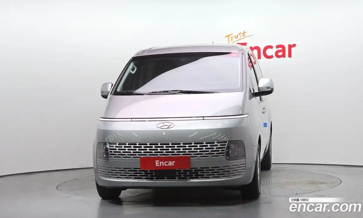 Hyundai Staria 2023 2.2 Автомат в Москве № 971919, фото 3